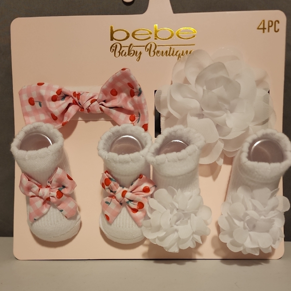 NWT Bebe Baby Boutique White and Pink Booties Set